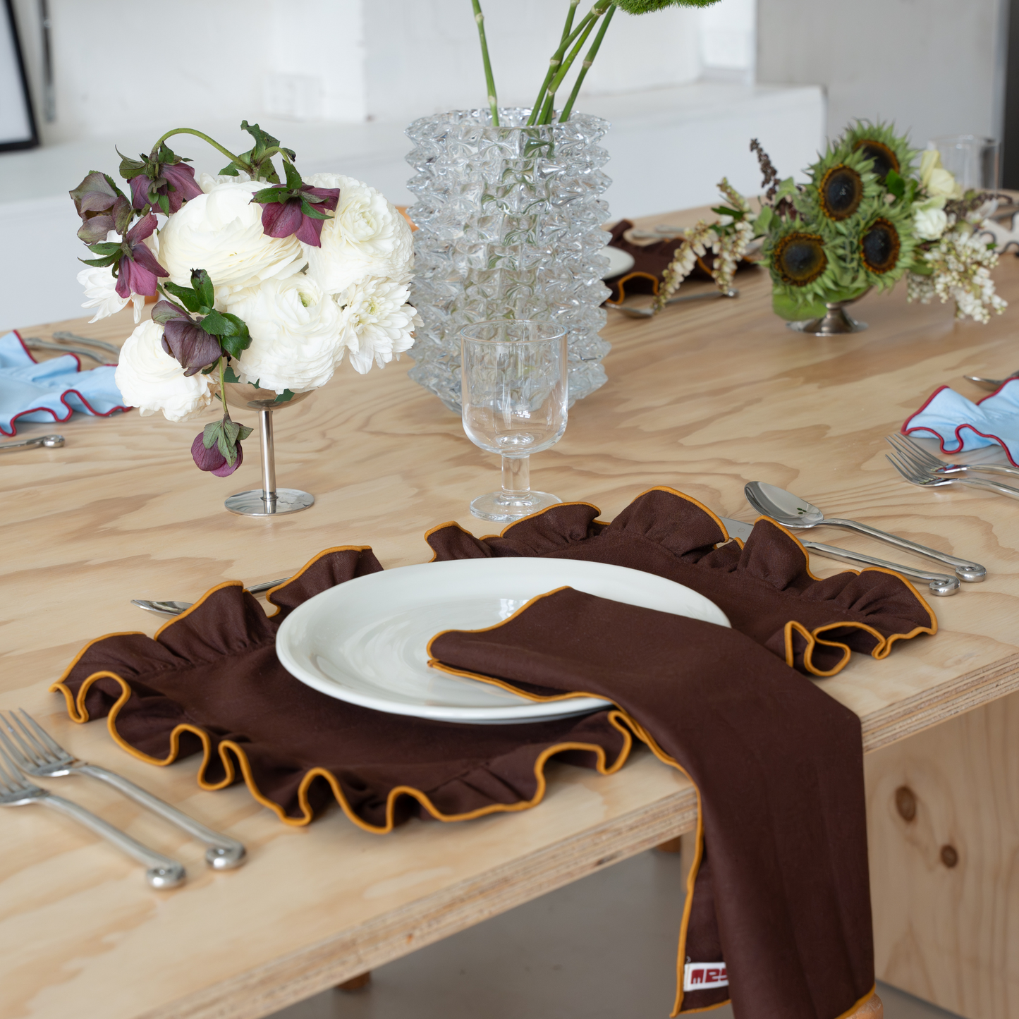 ruffled placemat wood