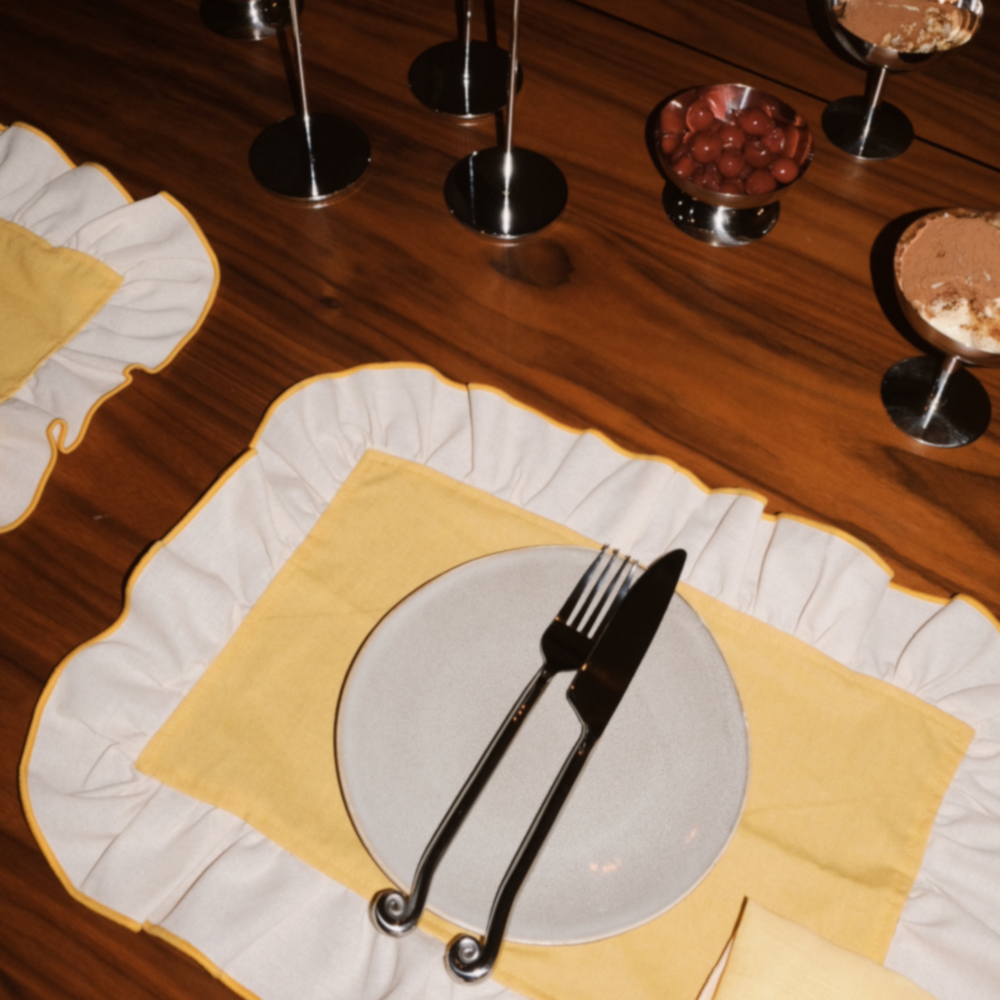 ruffled placemat butter yellow & cream