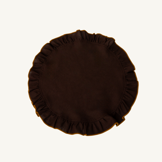 round ruffled placemat wood