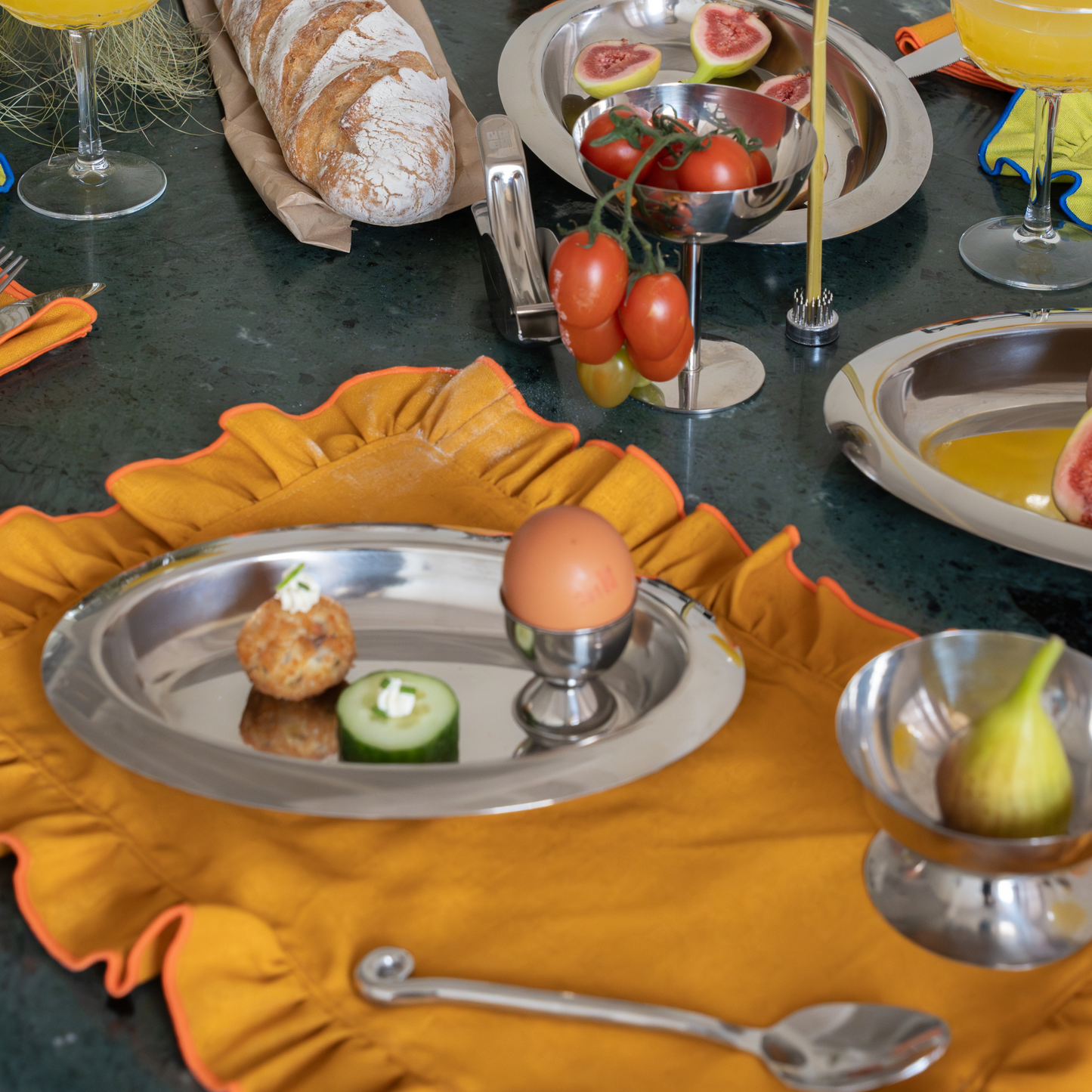 ruffled placemat golden sand